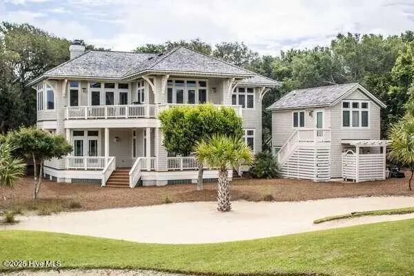 2 Fort Holmes Trail, Bald Head Island, NC 28461 — 5-bedroom home in Stage I, Bald Head Island, NC, photo 1 of 36: 1730310176_thumbnail