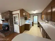 2631 Kevin Drive, Kinston, NC 28501 — 3-bedroom home in Woodsedge, Kinston, NC, photo 6 of 14: IMG_3467