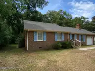 2455 Irvin Drive, Kinston, NC 28504 — 3-bedroom home in Castle Oaks, Kinston, NC, photo 2 of 6: IMg_9578