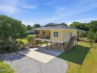 7205 Sound Drive, Emerald Isle, NC 28594 — 3-bedroom home in Archers Point, Emerald Isle, NC, photo 4 of 47: 7-web-or-mls-DJI_20260605104839_0047_D