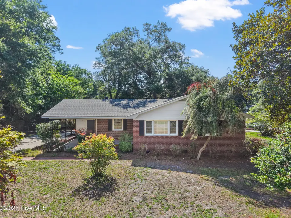 111 S Channel Haven Drive S, Wilmington, NC 28409 — 3-bedroom home in Channel Haven, Wilmington, NC, photo 1 of 42