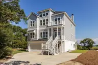 10530 Coast Guard Road, Emerald Isle, NC 28594 — 4-bedroom waterfront home in West End, Emerald Isle, NC, photo 6 of 64: 4-web-or-mls-1S3A8991