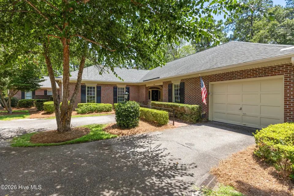 1904 Brewton Court, Wilmington, NC 28403 — 2-bedroom condo in Drayton Square, Wilmington, NC, photo 1 of 30