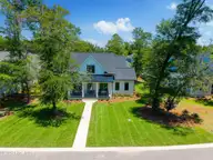 3706 Barnesmore Drive, Castle Hayne, NC 28429 — 4-bedroom waterfront home in River Bluffs, Castle Hayne, NC, photo 10 of 70