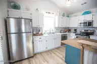 130 Crab Street, Holden Beach, NC 28462 — 4-bedroom home in L.S. Holden, Holden Beach, NC, photo 16 of 73: download (7)