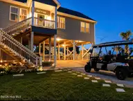 7120 Canal Drive, Emerald Isle, NC 28594 — 4-bedroom waterfront home in Archers Point, Emerald Isle, NC, photo 4 of 43: IMG_9303