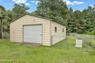 129 Aberdeen Lane, Jacksonville, NC 28540 — 3-bedroom manufactured home in Aberdeen Acres, Jacksonville, NC, photo 2 of 40