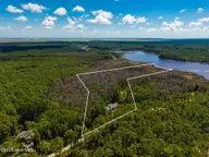 157 Jones Gut Drive, Beaufort, NC 28516 — 3-bedroom waterfront home in Back Creek, Beaufort, NC, photo 2 of 49: 48-web-or-mls-chadwick-visuals-157-jones