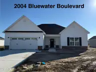 2004 Bluewater Boulevard, New Bern, NC 28562 — 3-bedroom home in Bluewater Rise, New Bern, NC, photo 21 of 29: IMG_3394