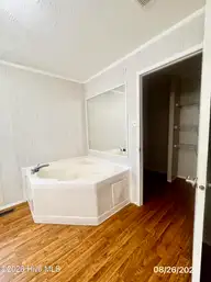 804 Maynard Boulevard, Jacksonville, NC 28546 — 4-bedroom manufactured home in Maynard Manor, Jacksonville, NC, photo 21 of 39: unnamed (25)
