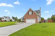 101 New Castle Drive, Jacksonville, NC 28540 — 4-bedroom home in Williamsburg Plantation, Jacksonville, NC, photo 2 of 33
