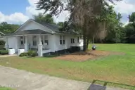 146 Routledge Street, Kenansville, NC 28349 — 3-bedroom home, Kenansville, NC, photo 5 of 25