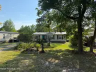 245 Lake Drive SW, Supply, NC 28462 — 3-bedroom waterfront manufactured home in Riverside, Supply, NC, photo 19 of 27: IMG_0478