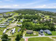 202 Willis Drive, Harkers Island, NC 28531 — 2-bedroom manufactured home, Harkers Island, NC, photo 15 of 46: 17-web-or-mls-202 Willis Dr 017_edit