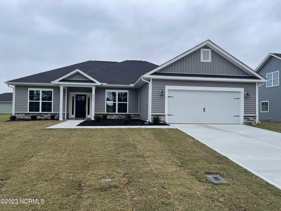2127 Caracara Drive, New Bern, NC 28560 — 3-bedroom home in Fairfield Harbour, New Bern, NC, photo 1 of 15