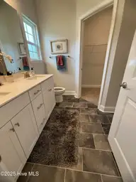 600 Central Park Way, Richlands, NC 28574 — 3-bedroom home in Waverly Place, Richlands, NC, photo 12 of 19: Primary bath1