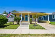 208 Hamlet Avenue, Carolina Beach, NC 28428 — 3-bedroom waterfront home, Carolina Beach, NC, photo 2 of 49: IMG_7005