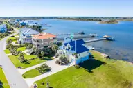 31 Osprey Drive, North Topsail Beach, NC 28460 — 3-bedroom waterfront home in Ocean Club Village, North Topsail Beach, NC, photo 4 of 56