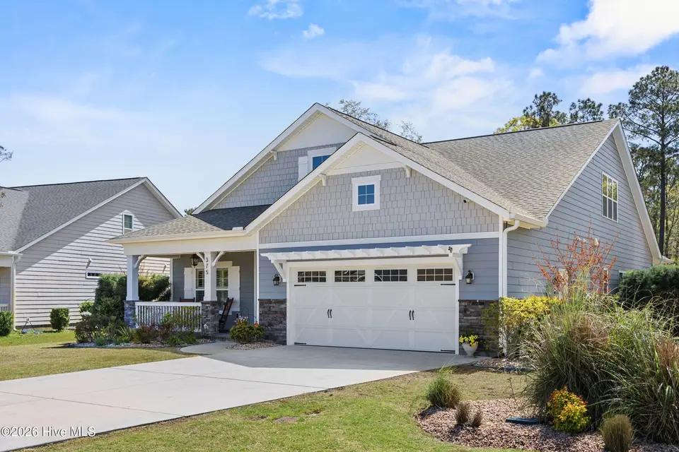 375 Canter Crest Road, Hampstead, NC 28443 — 4-bedroom home in Canter Crest, Hampstead, NC, photo 1 of 65: 3_front exterior