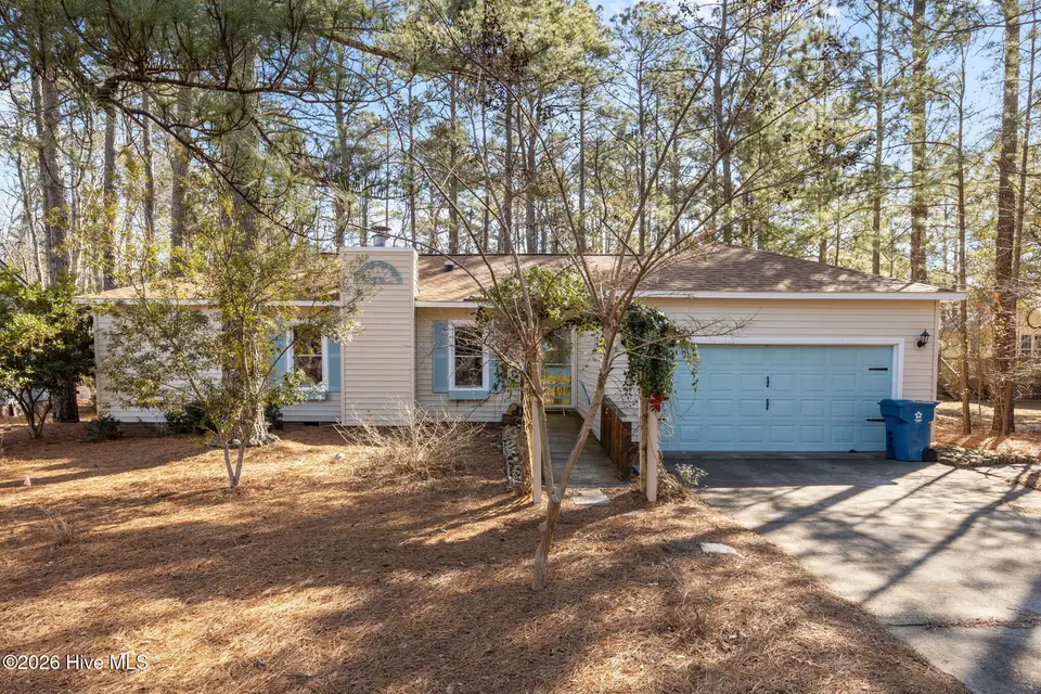 802 Black Swan Road, New Bern, NC 28560 — 2-bedroom waterfront home in Fairfield Harbour, New Bern, NC, photo 1 of 57: 1-web-or-mls-0C0A1003
