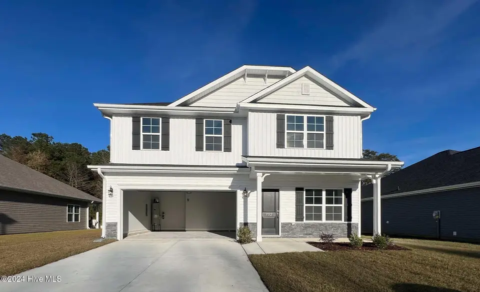 722 Greenwich Place, Richlands, NC 28574 — 6-bedroom home in Waverly Place, Richlands, NC, photo 1 of 24