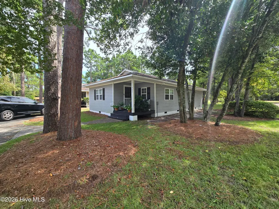 502 Wesley Avenue, Wilmington, NC 28403 — 3-bedroom home in Hillsdale, Wilmington, NC, photo 1 of 37: 502 Welsey Ave