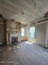 209 Daniel Street W, Wilson, NC 27893 — 4-bedroom home, Wilson, NC, photo 2 of 14