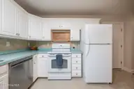 122 Laura Drive, New Bern, NC 28562 — 3-bedroom home in Forest Run, New Bern, NC, photo 14 of 42: 122 Laura Drive, New Bern, NC