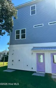 1610 Swordfish Lane 1, Carolina Beach, NC 28428 — 4-bedroom townhome, Carolina Beach, NC, photo 5 of 29: IMG_9104