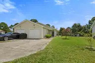 136 Charlton Road, Hubert, NC 28539 — 2-bedroom townhome in Foxtrace Point, Hubert, NC, photo 2 of 18