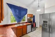 1503 National Avenue, New Bern, NC 28560 — 4-bedroom home in National Heights, New Bern, NC, photo 3 of 40: 1503 National Avenue