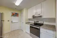 212 S 11th Street, Wilmington, NC 28401 — 2-bedroom home in Castle Dock, Wilmington, NC, photo 23 of 44: 212S11thStreet(22)