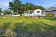 5427 Dove Drive SW, Ocean Isle Beach, NC 28469 — 1-bedroom manufactured home in Shan-gri-la, Ocean Isle Beach, NC, photo 2 of 35