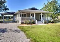 261 Green Bay Road NW, Ocean Isle Beach, NC 28469 — 3-bedroom home, Ocean Isle Beach, NC, photo 2 of 35