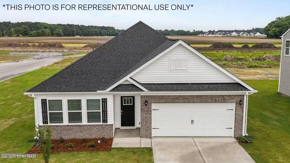 4007 Montford Drive, New Bern, NC 28562 — 4-bedroom home in West New Bern, New Bern, NC, photo 1 of 37: use 4007