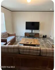 202 Gray Road, Newport, NC 28570 — 3-bedroom manufactured home in Hill Top Acres, Newport, NC, photo 3 of 9: livingroom