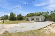 89 Crown Point Road, Hubert, NC 28539 — 3-bedroom home in Crown Point, Hubert, NC, photo 5 of 49