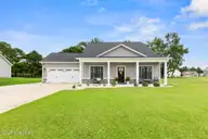 406 Antioch Lakes Road, New Bern, NC 28560 — 3-bedroom waterfront home in The Lakes at Antioch, New Bern, NC, photo 3 of 61: antioch-4