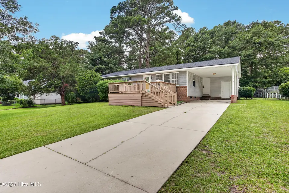 219 Regalwood Drive, Jacksonville, NC 28546 — 3-bedroom home in Regalwoods, Jacksonville, NC, photo 1 of 29