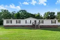 103 Red Fox Trail, Pikeville, NC 27863 — 3-bedroom manufactured home in Nahunta Creek, Pikeville, NC, photo 2 of 28: 01-103 Red Fox Trail-1