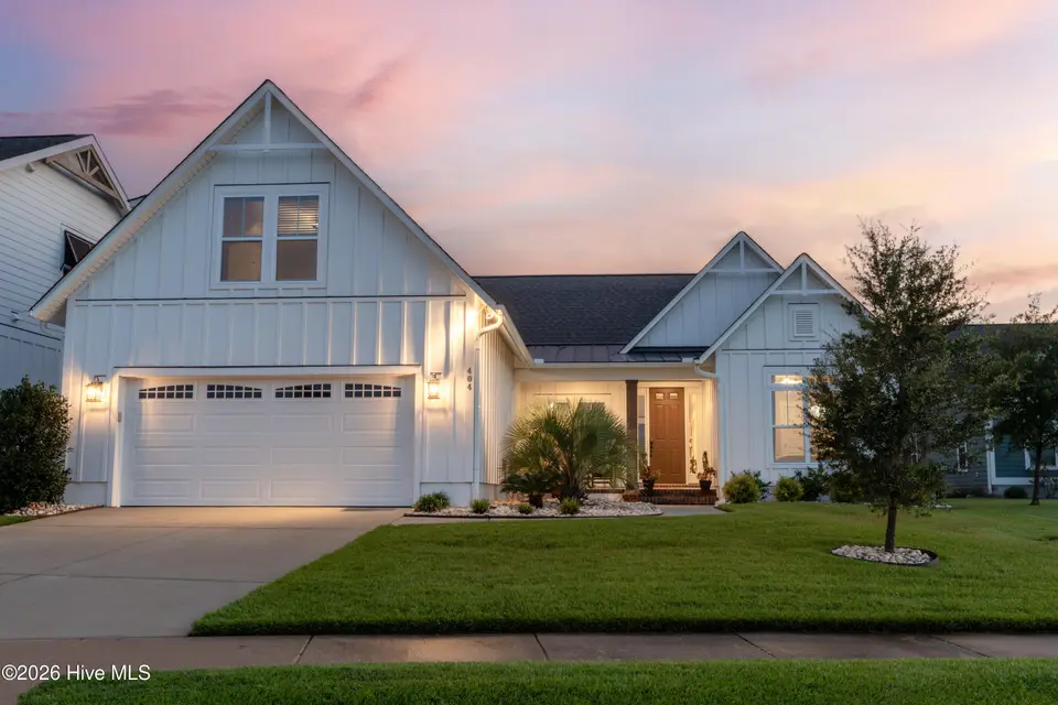 404 Summerhouse Drive, Holly Ridge, NC 28445 — 4-bedroom home in Summerhouse On Everett Bay, Holly Ridge, NC, photo 1 of 54