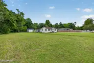 4632 Castle Hayne Road, Castle Hayne, NC 28429 — 3-bedroom home in Castle Hayne, Castle Hayne, NC, photo 3 of 26: 4632CastleHayneRoad-4