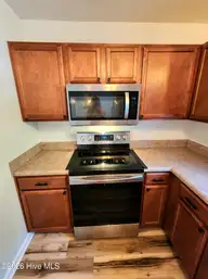 182 Kelly Circle, Hubert, NC 28539 — 2-bedroom townhome in The Villas at Creeker Town South, Hubert, NC, photo 13 of 32