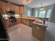 219 Drake Landing, New Bern, NC 28560 — 4-bedroom waterfront home in Neuse Harbour, New Bern, NC, photo 14 of 60