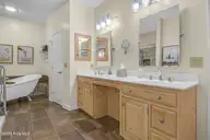 8812 Sedgley Drive, Wilmington, NC 28412 — 4-bedroom home in The Cape, Wilmington, NC, photo 22 of 53: Primary Bathroom