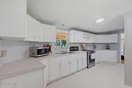 1223 Arvida Spur Road, Rocky Point, NC 28457 — 3-bedroom manufactured home in Arvida Lands, Rocky Point, NC, photo 5 of 40