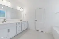 116 Antebellum Drive, Havelock, NC 28532 — 4-bedroom home in Plantation Harbor, Havelock, NC, photo 10 of 42: Primary Bath