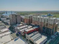 14 Grace Street 920, Wilmington, NC 28401 — 1-bedroom condo in River Place, Wilmington, NC, photo 20 of 26: Exterior of Community
