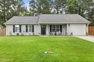 204 Palamino Trail, Jacksonville, NC 28546 — 3-bedroom home in Horse Creek Farms, Jacksonville, NC, photo 2 of 32