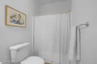 514 B Village Green Drive, Morehead City, NC 28557 — 2-bedroom condo in Brandywine Bay, Morehead City, NC, photo 20 of 29: Bath 2 with shower tub